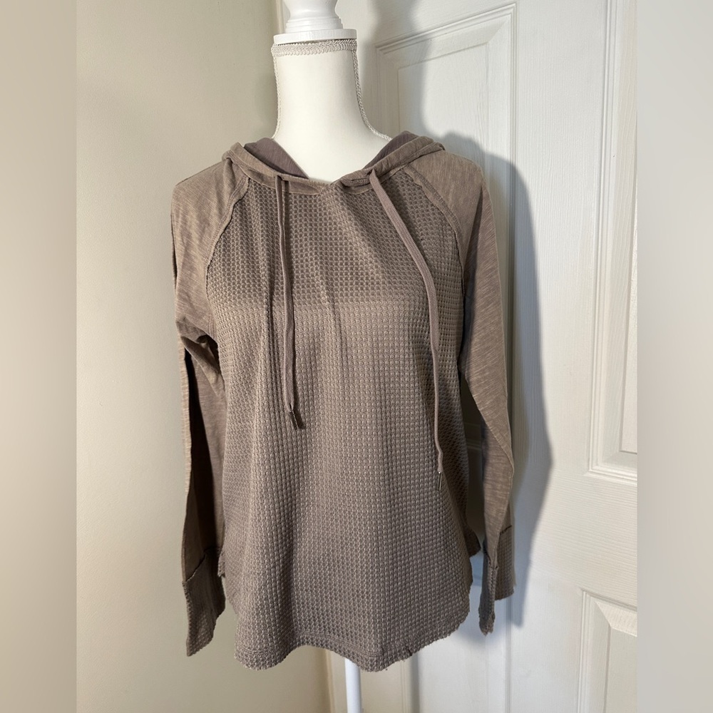 Hooded lightweight pullover.